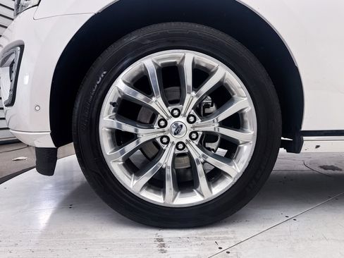 Used 2018 Ford Expedition Max Platinum AWD/4WD image 18