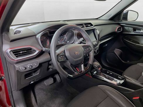 Used 2023 Chevrolet TrailBlazer RS w/ Convenience Package image 7