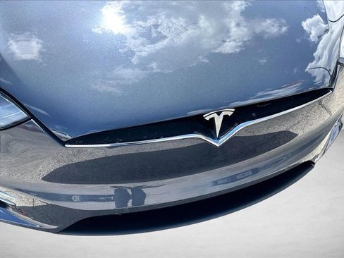 Used 2017 Tesla Model X 90D AWD/4WD image 30