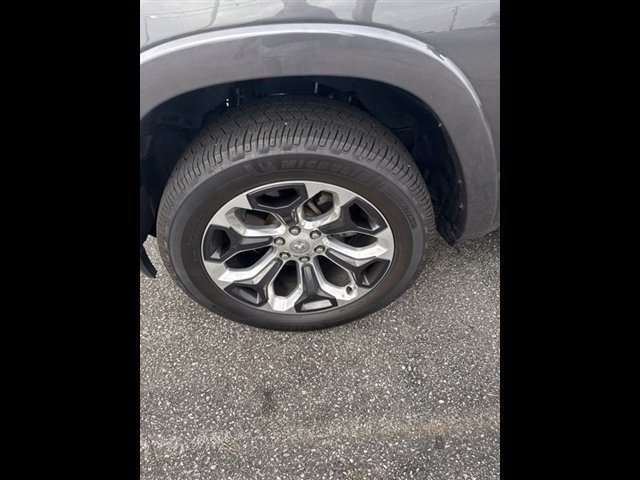 Used 2022 RAM 1500 Limited w/ Body Color Bumper Group AWD/4WD image 14