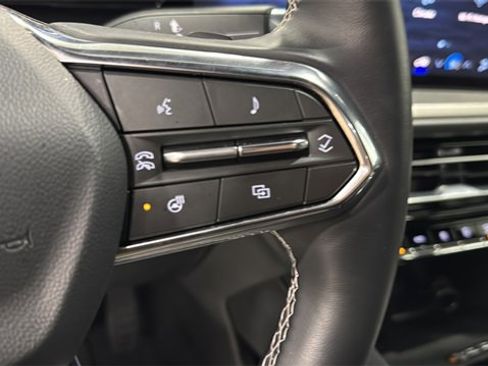 Used 2025 Chevrolet Traverse LT image 29