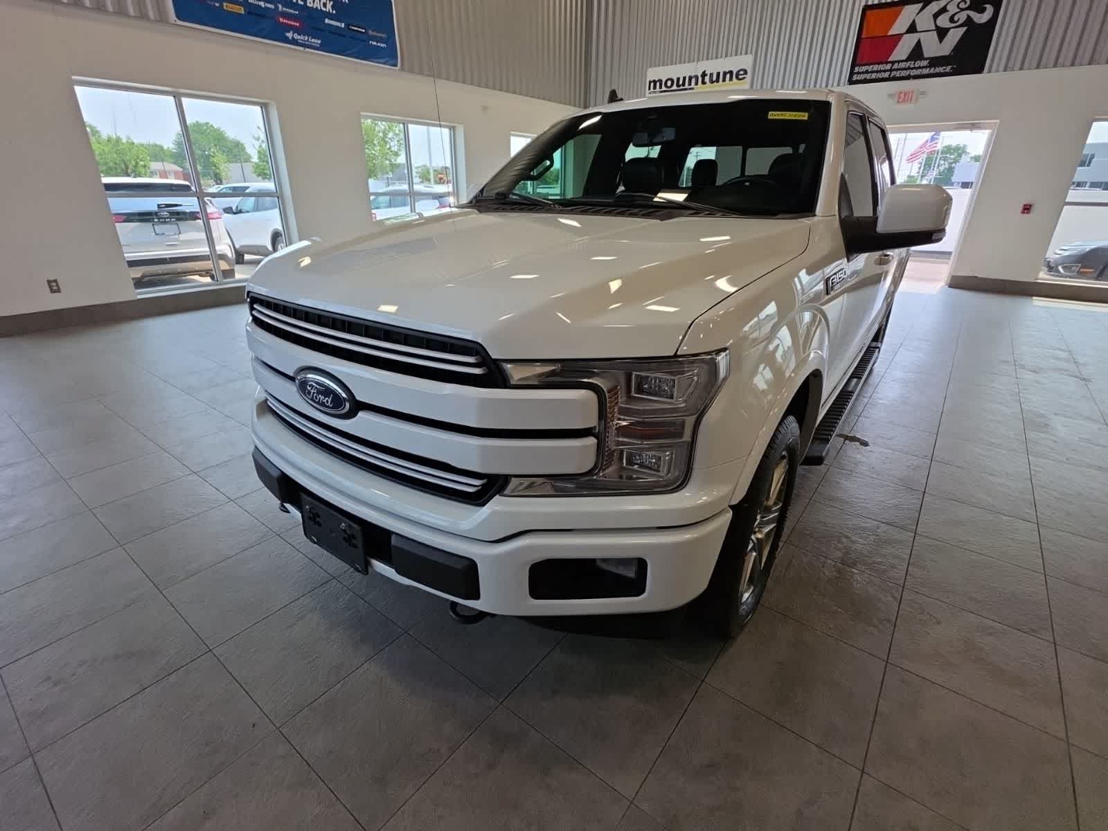 Used 2019 Ford F150 Lariat w/ Equipment Group 502A Luxury AWD/4WD image 2