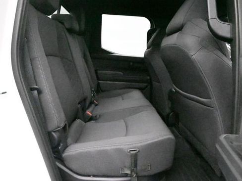 Used 2025 Toyota Tacoma SR5 AWD/4WD image 33