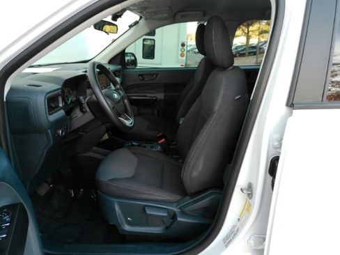 Used 2022 Ford Maverick XL image 12