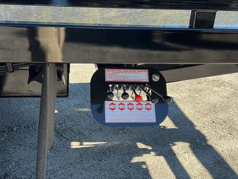 New 2025 RAM 5500 4x4 Regular Cab image 14