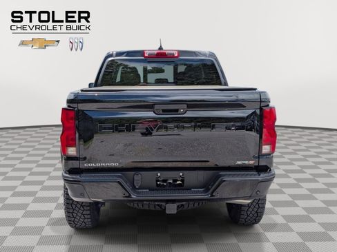 Used 2024 Chevrolet Colorado ZR2 w/ Technology Package AWD/4WD image 4