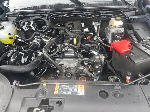 Used 2024 Ford Ranger Lariat w/ FX4 Off-Road Package image 8