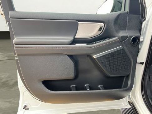 Certified 2025 Ford Expedition Active AWD/4WD image 16