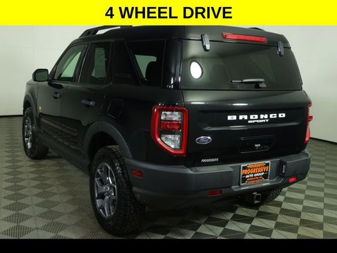 Used 2023 Ford Bronco Sport Badlands image 4