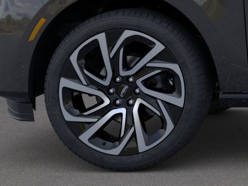 New 2026 Lincoln Navigator L Black Label AWD/4WD image 18