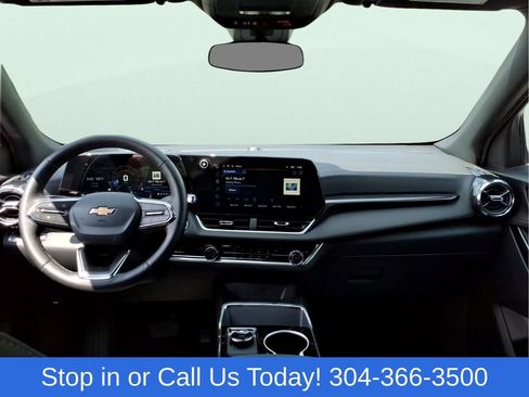 Used 2026 Chevrolet Equinox LT AWD/4WD image 13