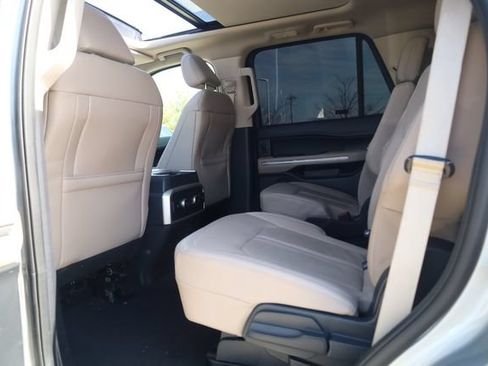 Used 2023 Ford Expedition Limited AWD/4WD image 24