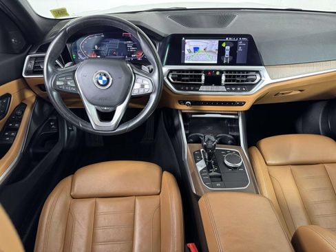 Used 2020 BMW 330i xDrive Sedan w/ Premium Package AWD/4WD image 5