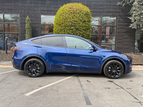 Used 2024 Tesla Model Y Long Range image 21