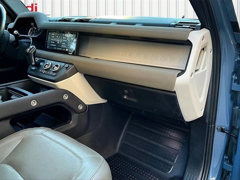 Used 2023 Land Rover Defender 110 S image 26