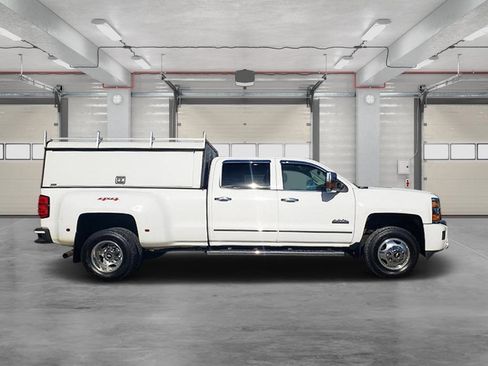 Used 2015 Chevrolet Silverado 3500 High Country w/ Duramax Plus Package image 8