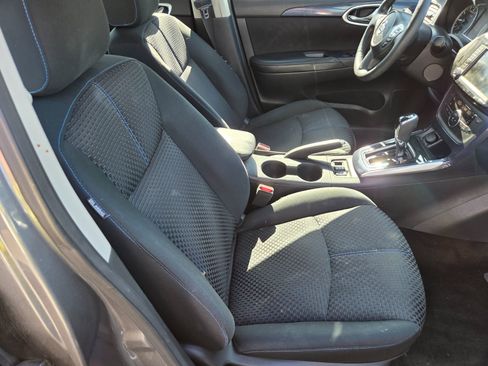 Used 2019 Nissan Sentra SR FWD image 14