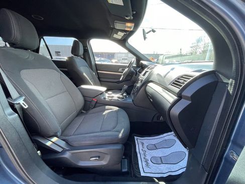 Used 2018 Ford Explorer XLT w/ Class II Trailer Tow Package image 23