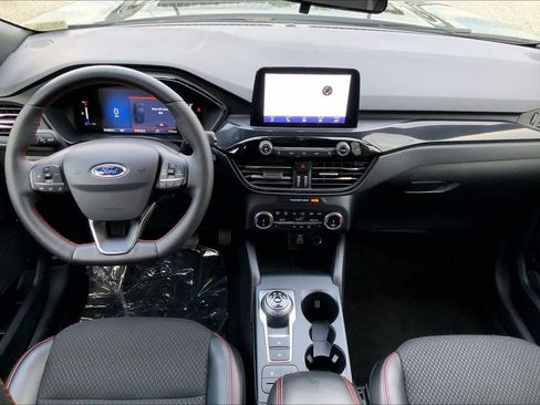 Certified 2025 Ford Escape ST-Line Select AWD/4WD image 14