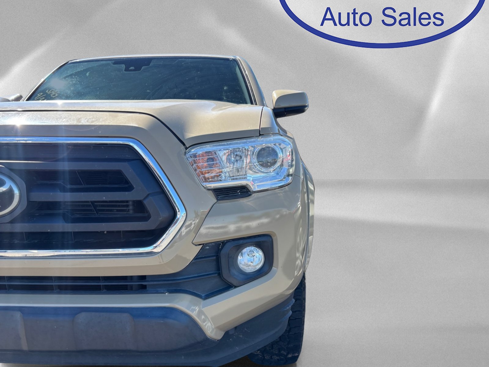 Used 2020 Toyota Tacoma SR5 RWD image 8