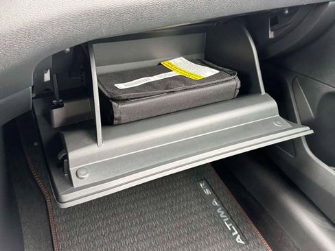 Certified 2025 Nissan Altima 2.5 SR image 32