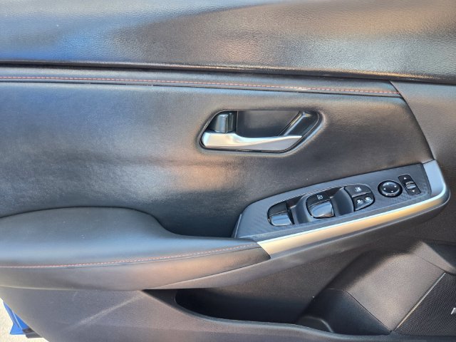 Used 2025 Nissan Sentra SR w/ SR Premium Package FWD image 36