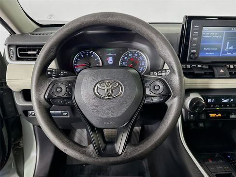 Used 2019 Toyota RAV4 XLE w/ Convenience Package FWD image 13
