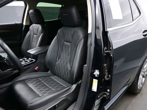 Used 2023 Buick Envision Avenir FWD image 12