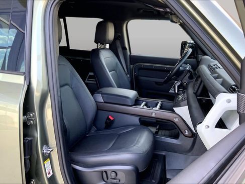 Used 2024 Land Rover Defender 110 S AWD/4WD image 9