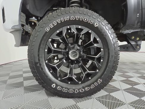Used 2015 Ford F250 XLT AWD/4WD image 19