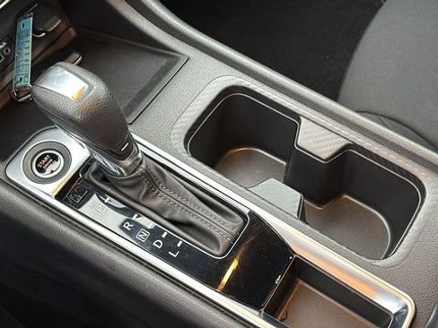 Used 2024 Nissan Sentra SV image 21