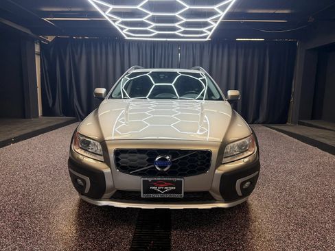 Used 2016 Volvo XC70 T5 Platinum w/ Protection Package AWD/4WD image 2
