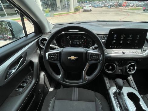 Used 2024 Chevrolet Blazer LT w/ Convenience Package FWD image 11
