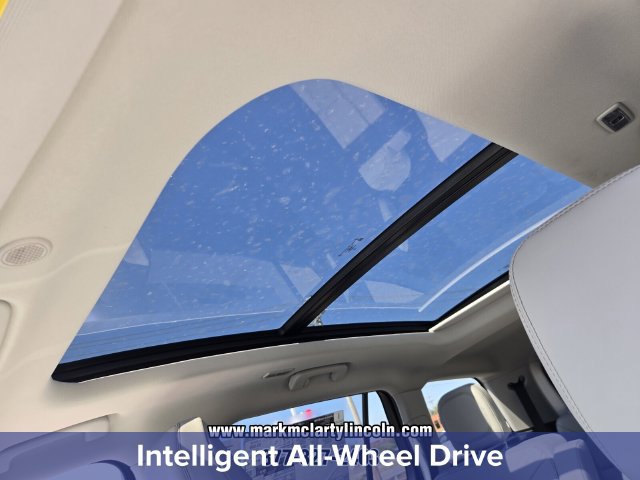 New 2027 Lincoln Aviator AWD image 9