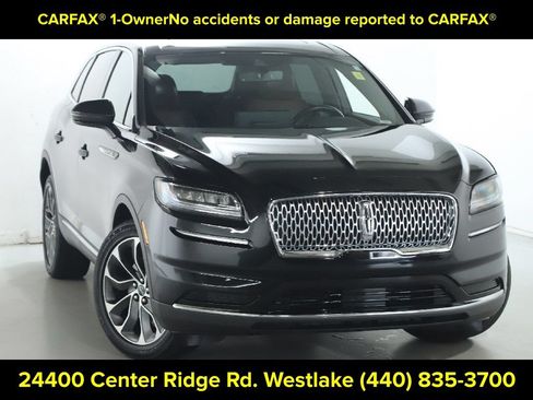 Used 2023 Lincoln Nautilus Reserve AWD/4WD image 2