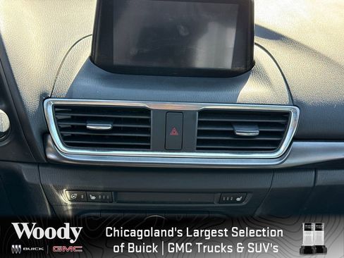 Used 2018 MAZDA MAZDA3 Grand Touring w/ Premium Equipment Package image 19