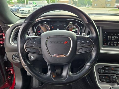 Used 2022 Dodge Challenger GT image 28