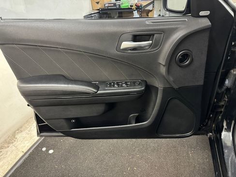 Used 2017 Dodge Charger SXT w/ Blacktop Package image 14