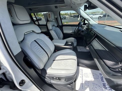 Used 2023 Rivian R1S Adventure AWD/4WD image 27