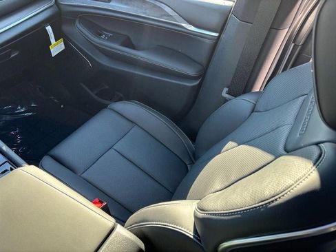 New 2025 Jeep Grand Cherokee Overland w/ Adv Protech Group III AWD/4WD image 9