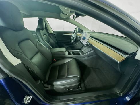 Used 2023 Tesla Model 3 Standard Range image 32