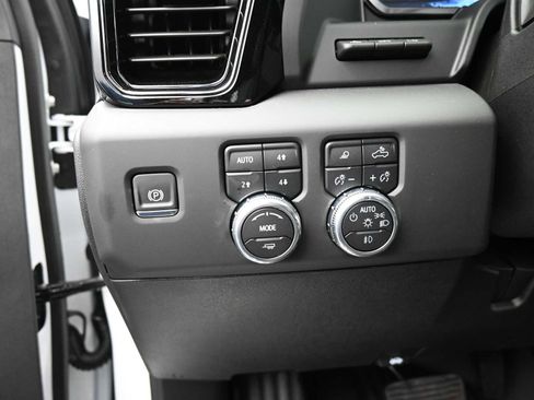 New 2025 GMC Sierra 2500 AT4 w/ AT4 Premium Plus Package image 11