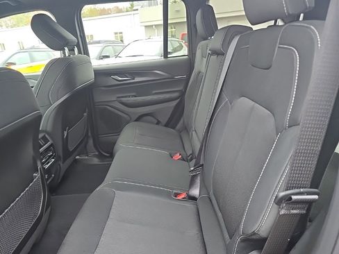 New 2025 Jeep Grand Cherokee Laredo X image 16