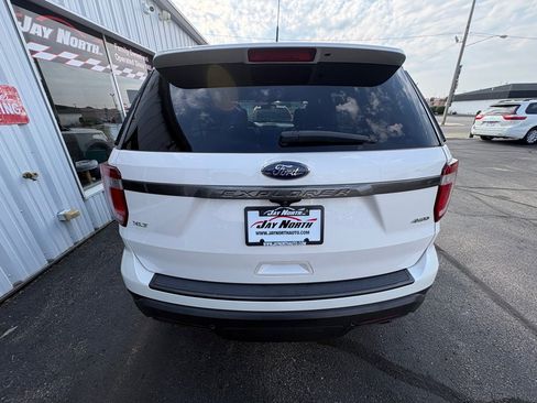 Used 2019 Ford Explorer XLT w/ Equipment Group 202A AWD/4WD image 4