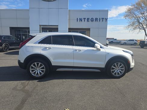 Used 2022 Cadillac XT4 Premium Luxury w/ Cold Weather Package image 5