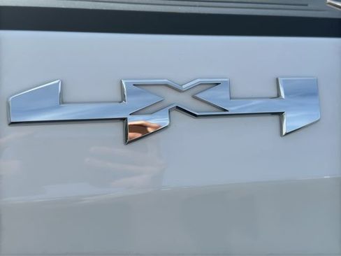 Used 2023 GMC Sierra 1500 Elevation image 23