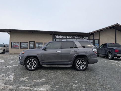 Used 2016 Toyota 4Runner Limited image 11