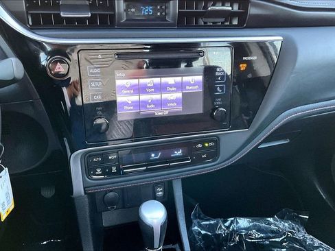 Used 2017 Toyota Corolla SE w/ Protection Package FWD image 15