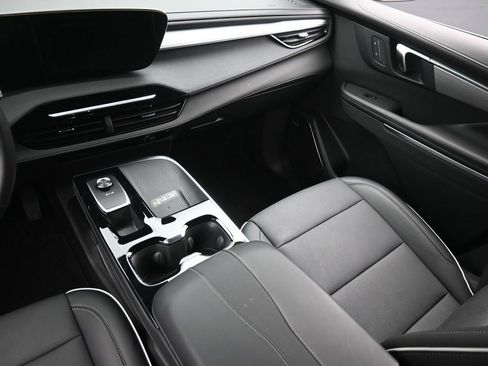 Used 2025 Buick Enclave Preferred image 14