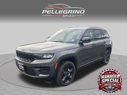 Used 2024 Jeep Grand Cherokee Altitude